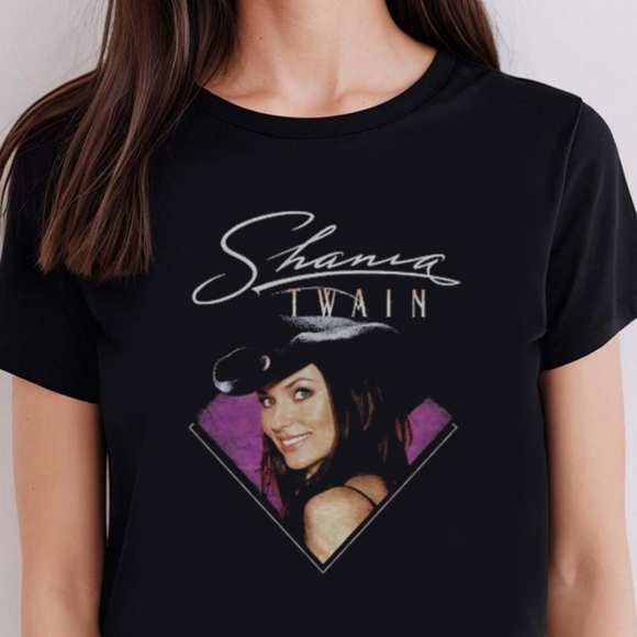 Tops - Shania Twain Tshirt Size Medium NWOT